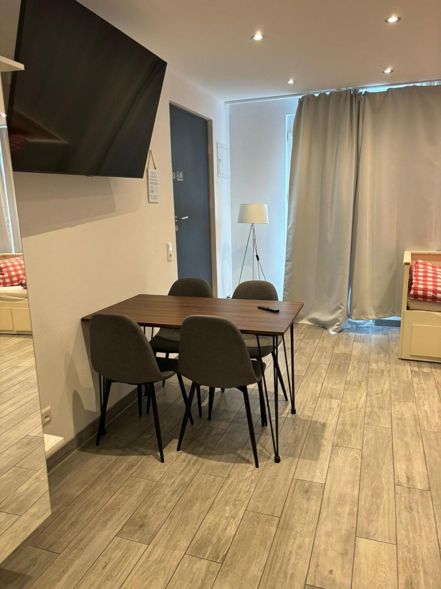 Ferienwohnung Beutelsbacherstr. 12 B Stuttgart Exterior photo